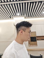 -MARTIN'S BARBER SHOP男士理发馆