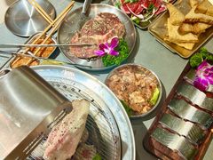 -围炉肉舍•炭烤活鳗•丹东海鲜烤肉(步行街店)