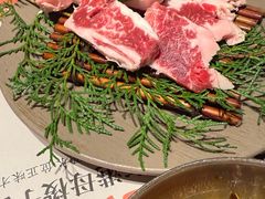 -草家酱蟹炭火烤肉店(珲春南路一店)