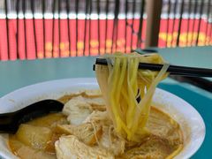 -亚王咖喱鸡米粉面