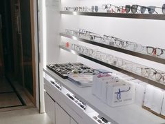 -视野联行眼镜·蔡司·尼康战略合作店(城西银泰店)