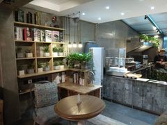 -HIGH FIVE哈福手工汉堡(桂林路店)