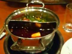 -百年川椒重庆老火锅(光谷店)
