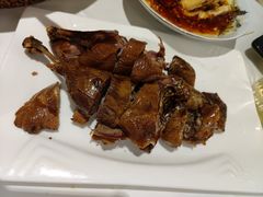 香酥樟茶鸭-渝信川菜(工体店)