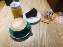 -藏猫猫咖啡主题馆(中央大道店)