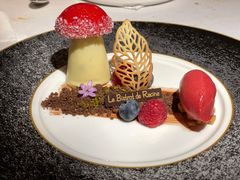 圣诞草莓蛋糕佐树莓冰霜-Le Bistrot de Racine