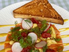 烟熏三文鱼薄片沙拉-翠贝卡&Mama Kelly Brunch Coffee(河西店)