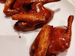 玻璃脆皮乳鸽-利苑酒家(金宝店)