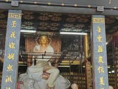 -峨眉山报国寺