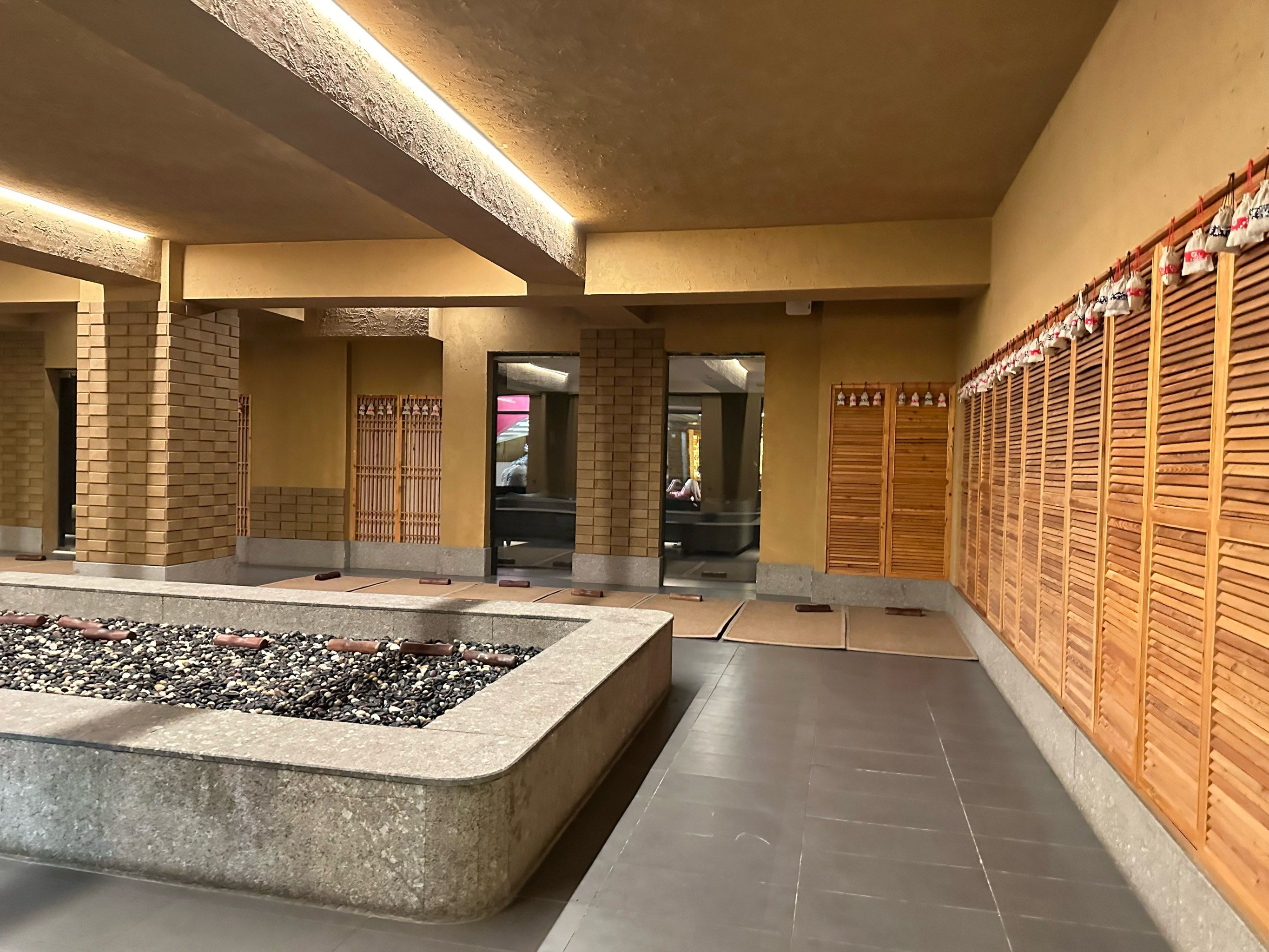 九号温泉生活馆!在这里,不仅能享受到舒适的温泉