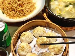 -馋三尺蟹粉小笼(人民广场店)