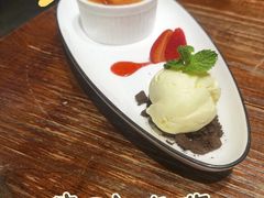 -1886德国汽车餐厅(外滩十六铺码头店)