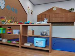 -抱抱熊托育中心(大悦城店)