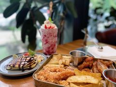 -桉树林A coffee 森林餐厅(三圣乡店)