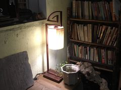 -邊城書店