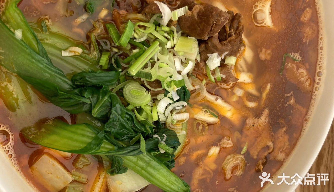 臊子面鲜美。牛肉很好吃。汤也好喝