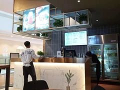 -POKEE VIA&Brunch·维娅(重庆来福士店)
