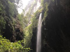 -龙水峡地缝景区