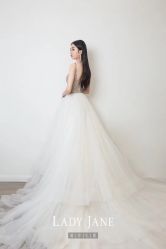 -Lady  Jane高端婚纱礼服馆