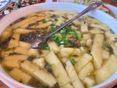 -石磨豆花家常菜·牦牛排土火锅