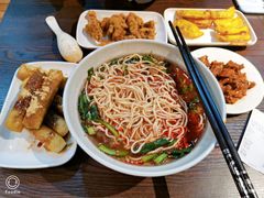 -爆炸头阿姨小四川正宗川味小吃(无任何分店)