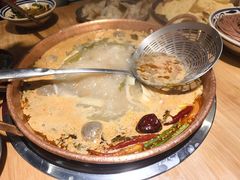 -洱火云南酸菜牛肉火锅(石景山当代商城店)