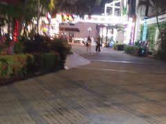 -亚龙湾亚泰商业街