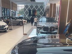 -上海宝信宝马4S店