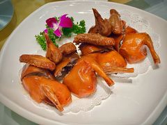 玻璃脆皮乳鸽-胡记饭店(保工街店)