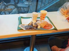 -麦当劳(乳山路店)