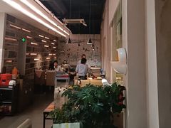 -莲餐厅·湖北菜·潜江小龙虾店(愚园路店)