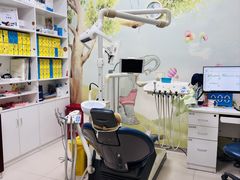 -瑞尔齿科(颐堤港诊所)