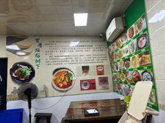 -亚忠小吃店(曾厝垵店)