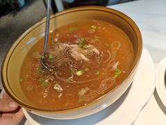 清炖牛肉汤-粤香村(清真川菜店)