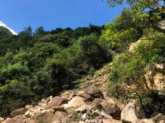 -安吉龙王山峡谷漂流