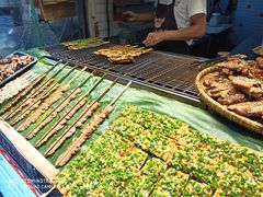 自助取餐区-泰龙城小吃街