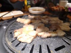 -仨仨米炭火烤肉