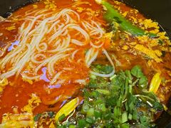 -银米·云南传统过桥米线(双廊黑金冠店)