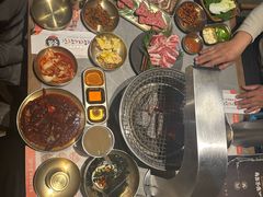 -草家酱蟹炭火烤肉店(珲春南路一店)