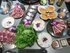 -围炉肉舍•炭烤活鳗•丹东海鲜烤肉(步行街店)