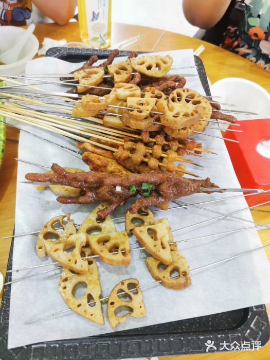 郑贵初烧烤·烤凤爪的发明者(王家湾店)图片