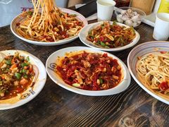 -歹歹的加个面过油肉拌面