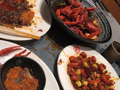 -肥肥虾庄·金牌油焖大虾(杨园滨江时代walk店)