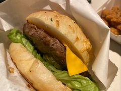 霸气芝士超满足牛堡-必胜客(松雷店)