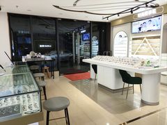 -LOGO眼镜·蔡司品牌折扣店(龙华清湖店)