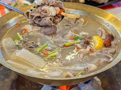 -江湖亮亮蒸虾大排档烤全羊清真(武汉总店)