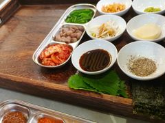 -围炉肉舍•炭烤活鳗•丹东海鲜烤肉(步行街店)