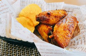 Chicken Wing and Potato Chip