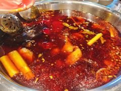 -肖肖酸萝卜鱼火锅(总店)