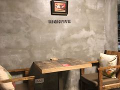 大堂-HIGH FIVE哈福手工汉堡(桂林路店)